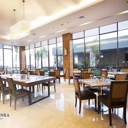 The Rinra Hotel Makassar Exterior foto