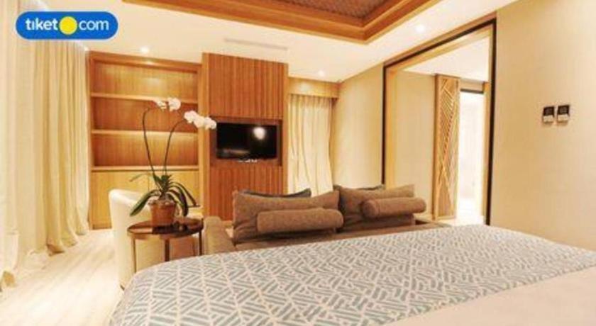 The Rinra Hotel Makassar Exterior foto