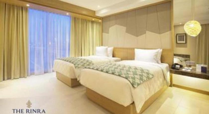 The Rinra Hotel Makassar Exterior foto