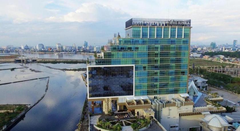 The Rinra Hotel Makassar Exterior foto