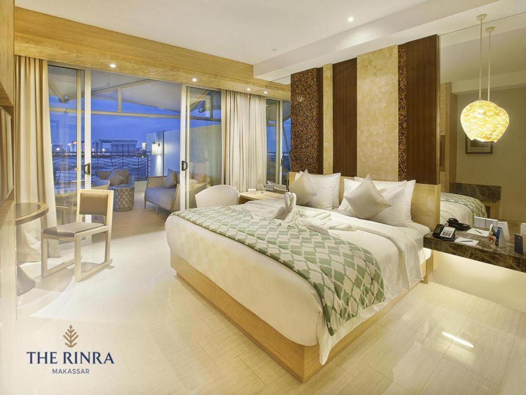 The Rinra Hotel Makassar Exterior foto